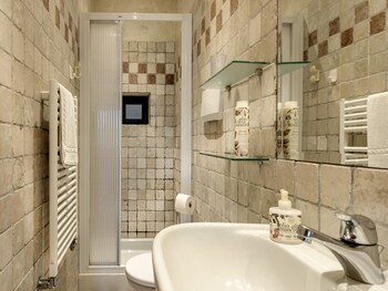 Borgo Iesolana Bathroom