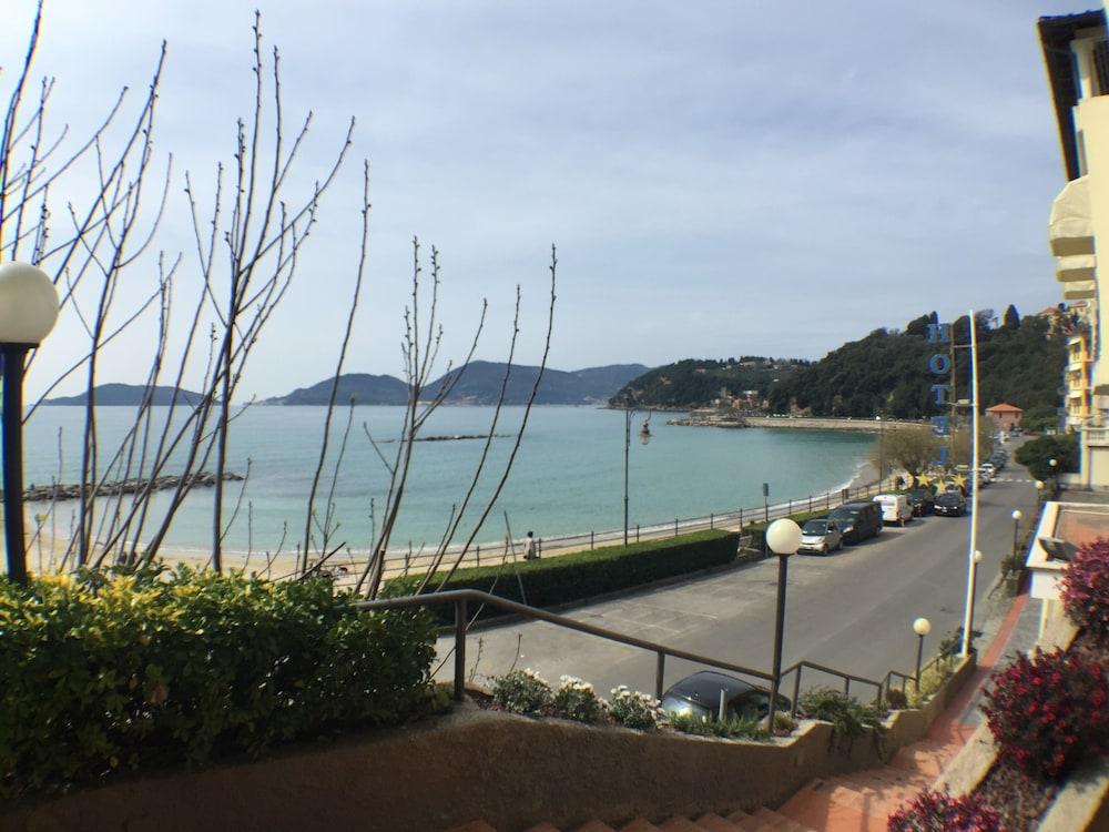 Hotel Venere Azzurra 