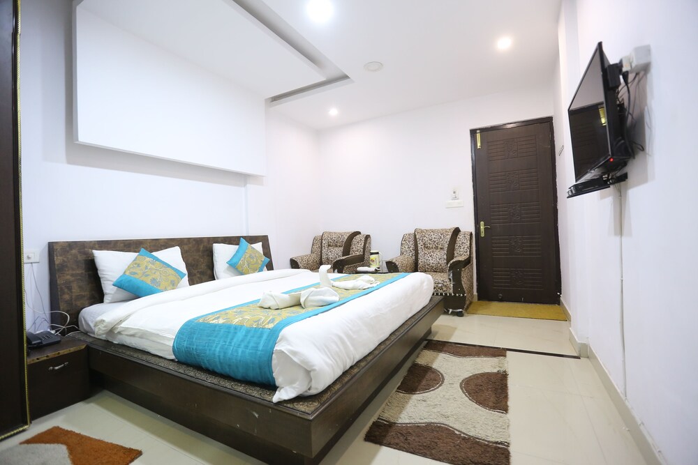 Uttaranchal Tourist Guest House Hotel Interior