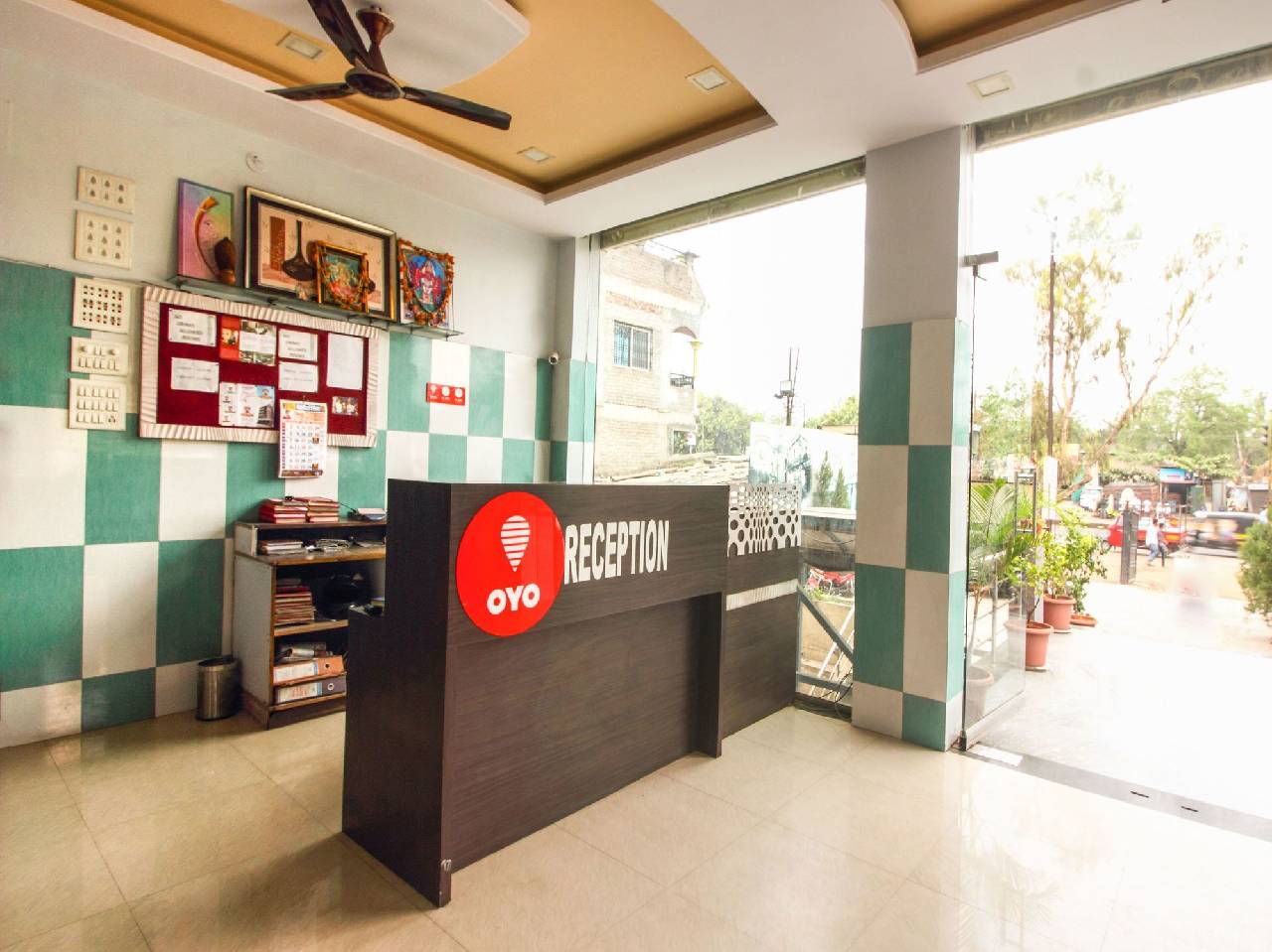 Oyo 12355 Hotel New Jagdamba Lodging 
