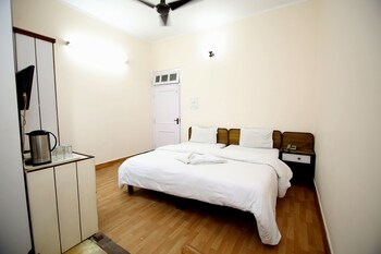 Hotel Midtown Guestroom
