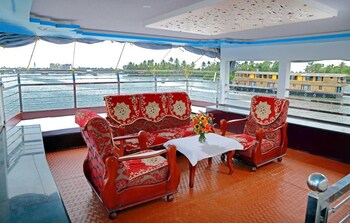 Lake India House Boats Hotel Interior