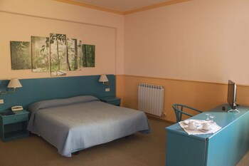 Centro Arnaldi Guestroom