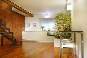 Terres D'aventure Suites Breakfast Area