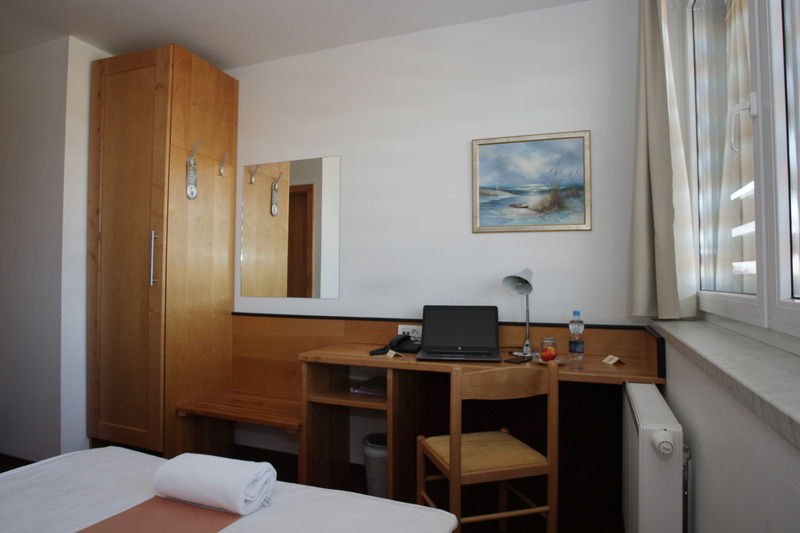Hotel Tabor (هتل تابور) Room