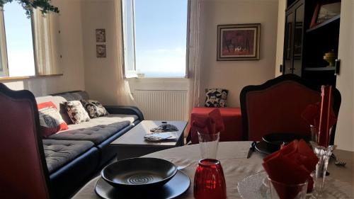 Un Balcone Tra Cielo E Mare 