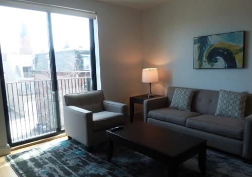 The Tremont 307 