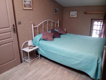 Apartment With In Bar Le Duc With Wonderful City View And (آپارتمان با این بار ل دوك با ووندرفول سیتی ویو اند) Guestroom Apartment With In Bar Le Duc With Wonderful City View And (آپارتمان با این بار ل دوك با ووندرفول سیتی ویو اند) Guestroom