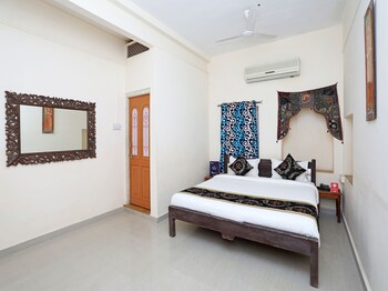 Oyo 3415 Hotel Heera Court Featured Image