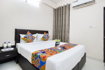 Fabhotel Grand Valley Rajiv Gandhi Circle Guestroom