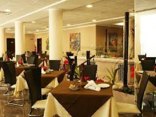 Record Hotel 