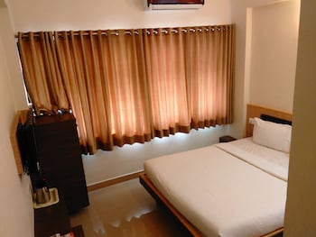 Hotel Sivaranjani Guestroom