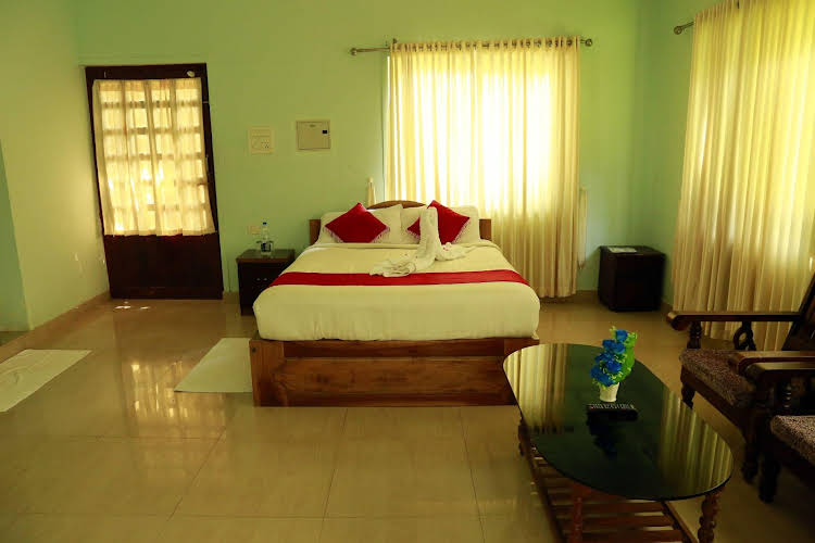 Aruvi Resort Munnar 