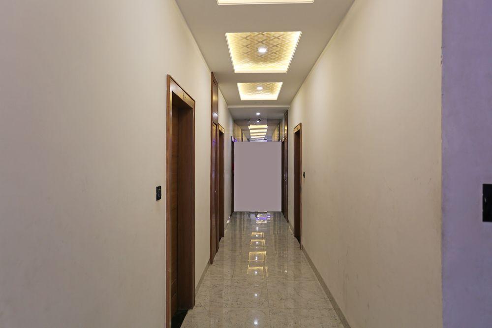 Oyo 10842 Hotel Anjali Mahal 