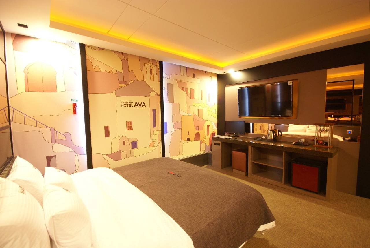 Ava Hotel Changwon (آوا هتل چانگوون) 