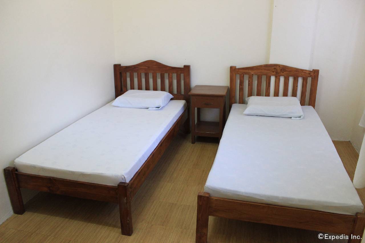 Coron Village Lodge 