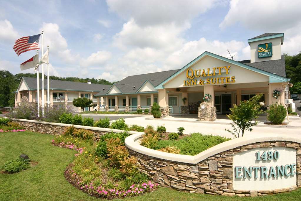 Quality Inn & Suites Biltmore East | Asheville Accommodation