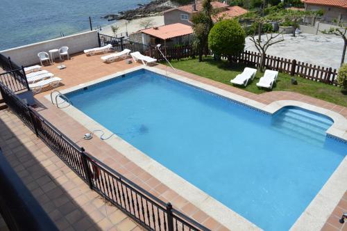Apartamentos Sinás Playa 
