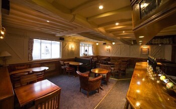 The Bluebell Inn And Lodge Hotel Bar