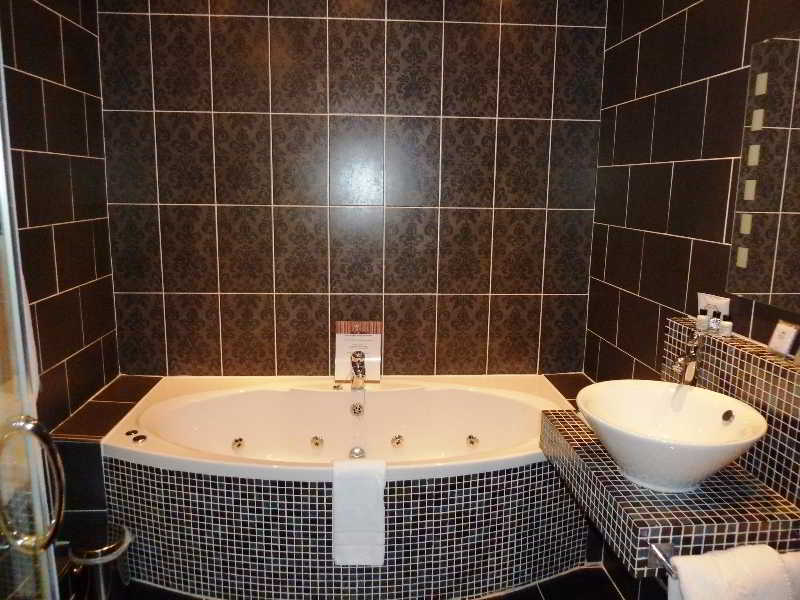 Jersey Farm Hotel (جرسی فارم هتل) Room