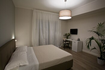 Domus Roma Guestroom