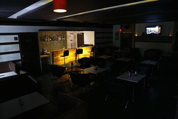 Hotel Sivaranjani Hotel Bar