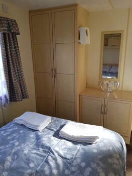 Homely Holidays Guestroom