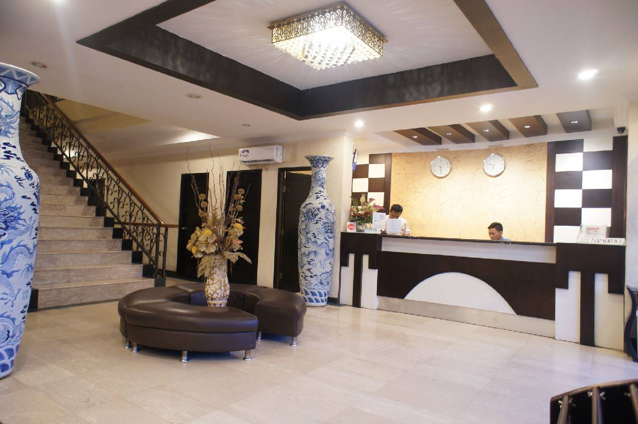 Sky View Hotel (اسکای ویو هتل) 