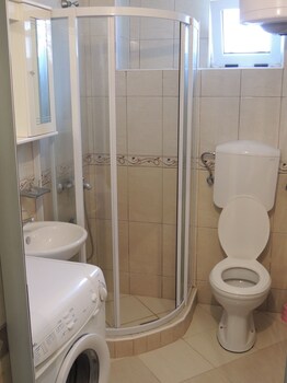 Apartment With In Ulcinj With Wonderful Sea View Enclosed Bathroom