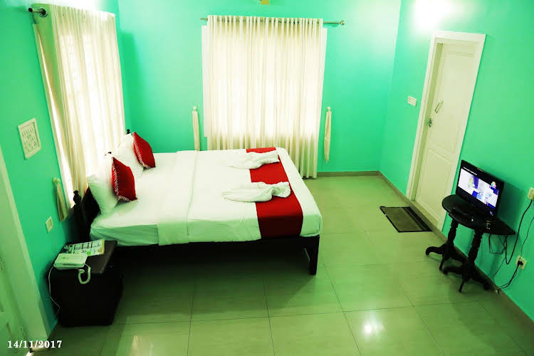 Aruvi Resort Munnar 