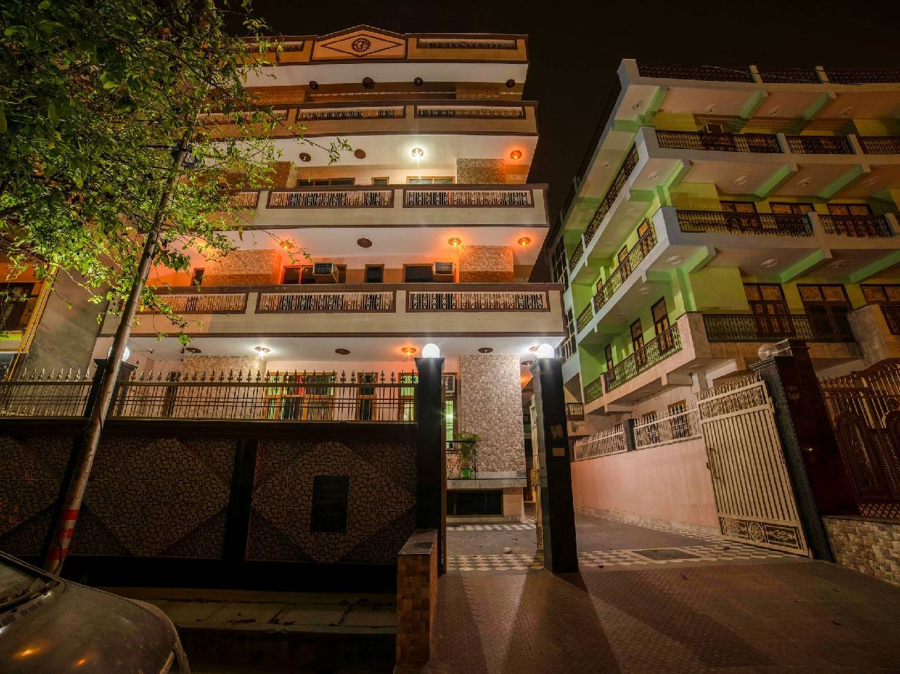 Oyo 14246 Onella Rooms 