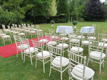 The Courtyard Outdoor Wedding Area