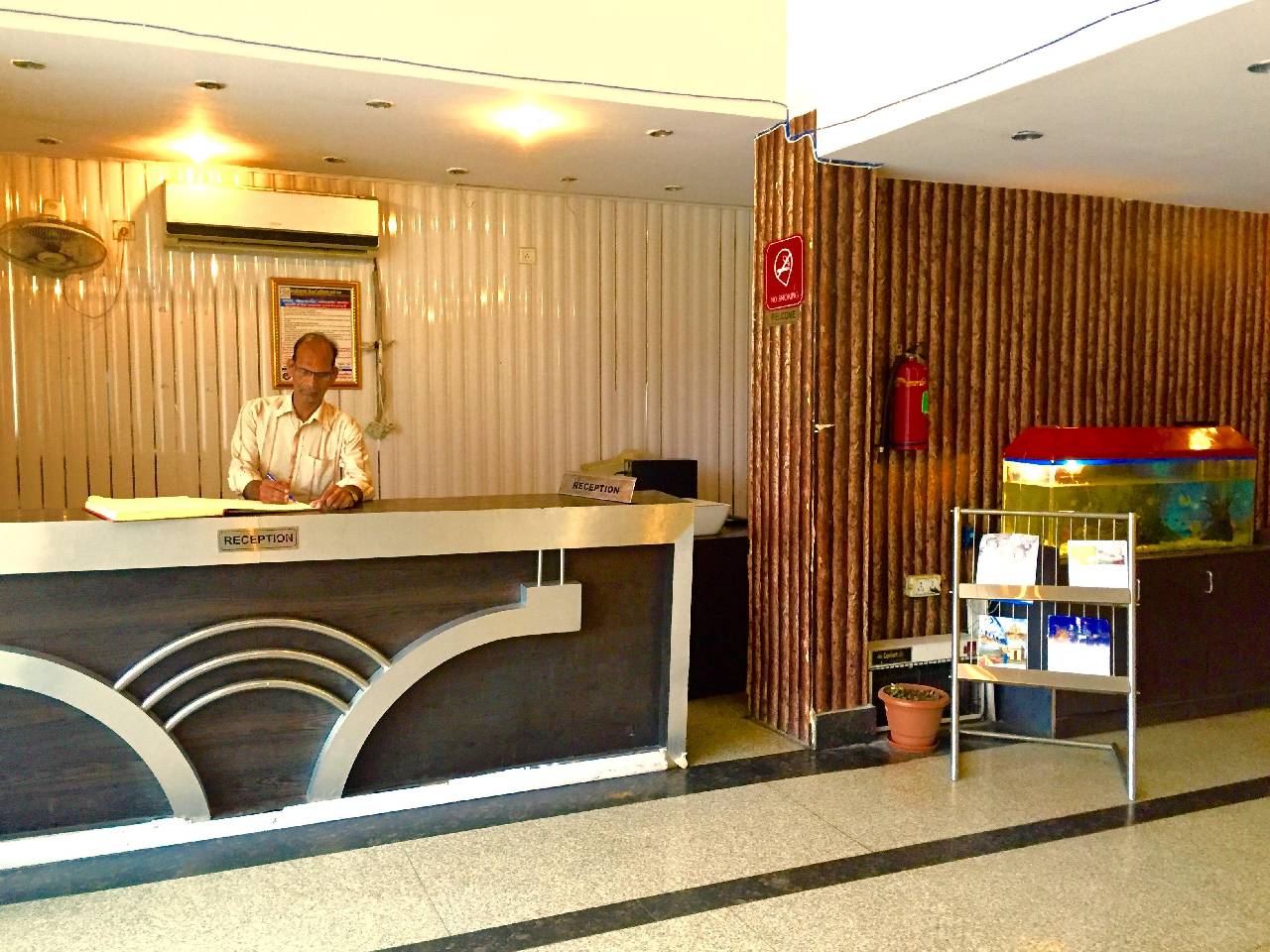Oyo 5844 Hotel Drive Inn 