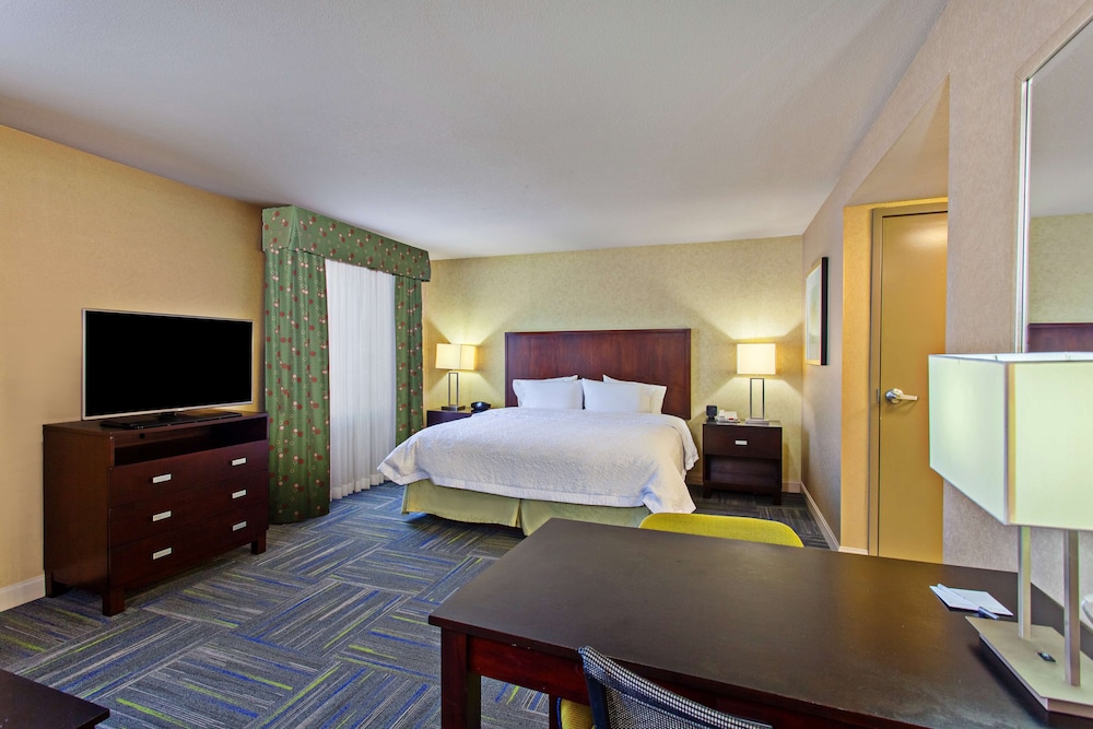 Hampton Inn & Suites Merced - photo 5