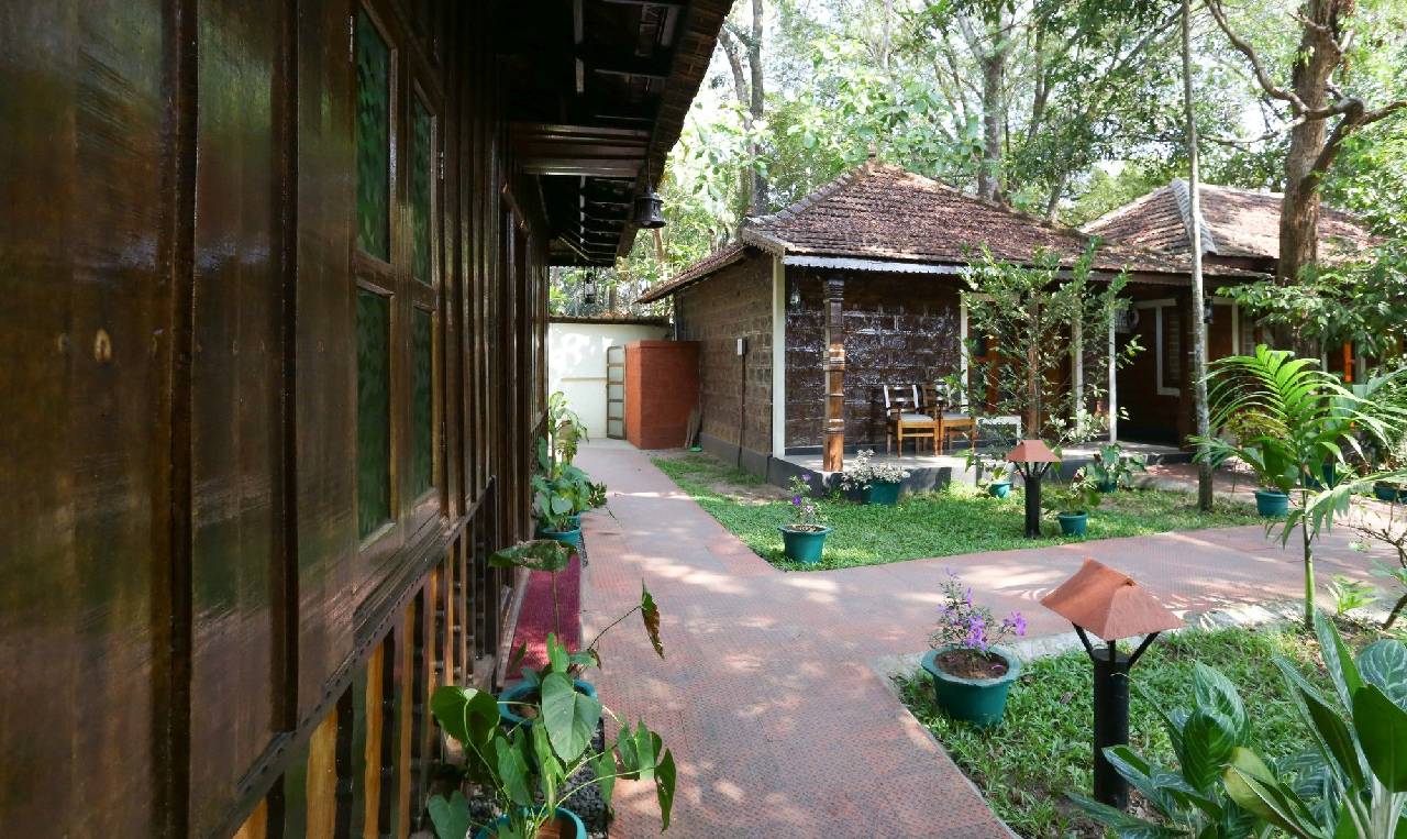 Oyo 15962 Green Aura Resort 