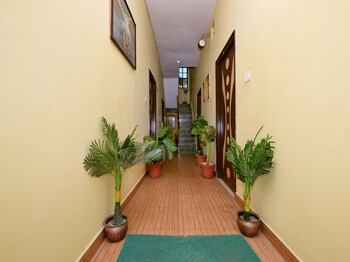Oyo 14888 Aanvi Palace Lobby