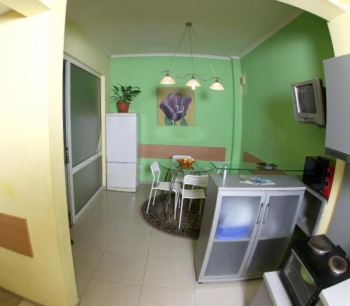 Ognian Apartments 