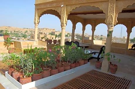 Hotel Pol Haveli 