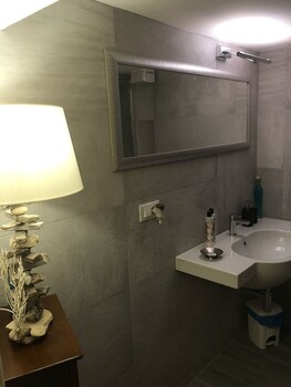 Velamica Resort Bathroom