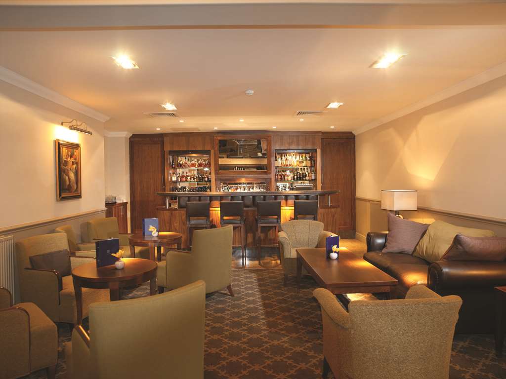 () Frimley Hall Lounge Bar  () Frimley Hall Lounge Bar