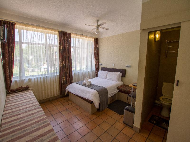 N1 Hotel Victoria Falls Room