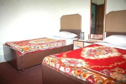 Hotel Golmaheem 