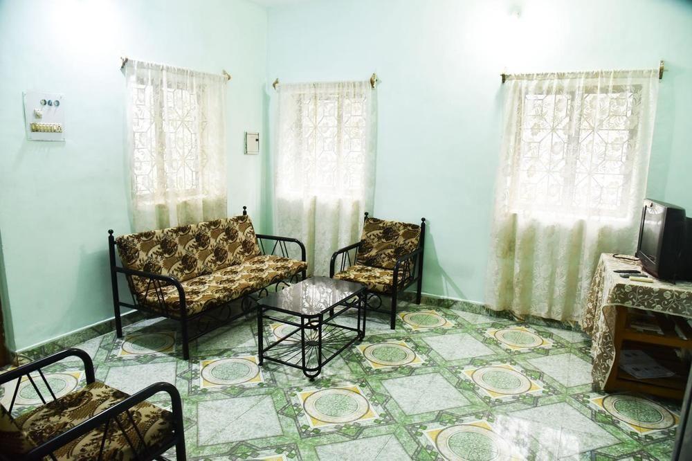 Maanvi Holiday Home 