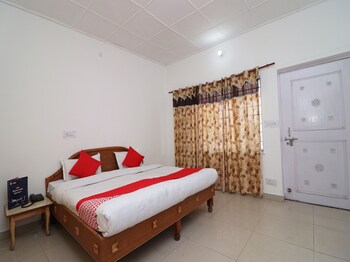 Oyo 15022 Snow Point Inn Featured Image