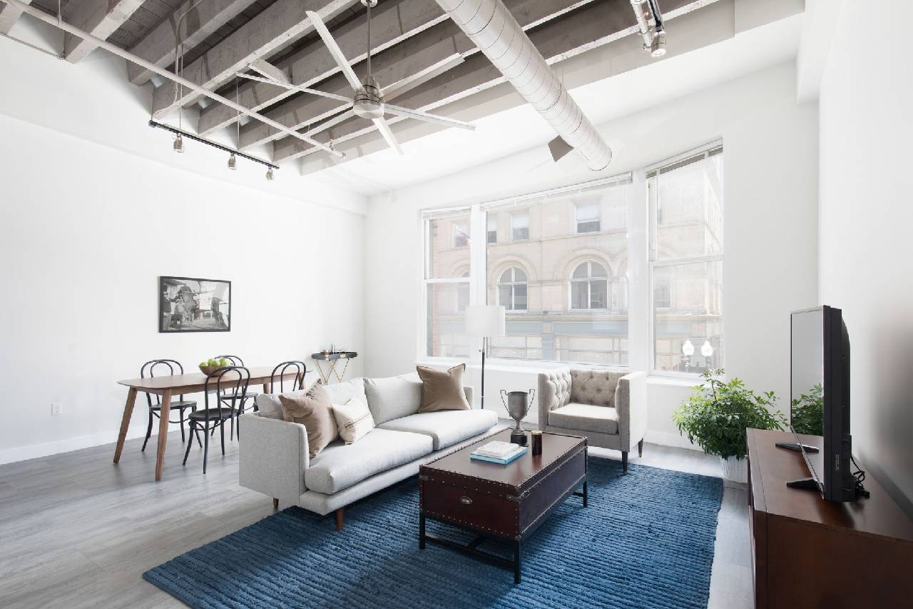 Expansive 1br In Downtown Crossing (اکسپانسیو ۱بر این داون تاون كروسینگ) 
