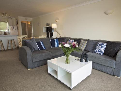 2 Avon Quillet Kingsbridge 