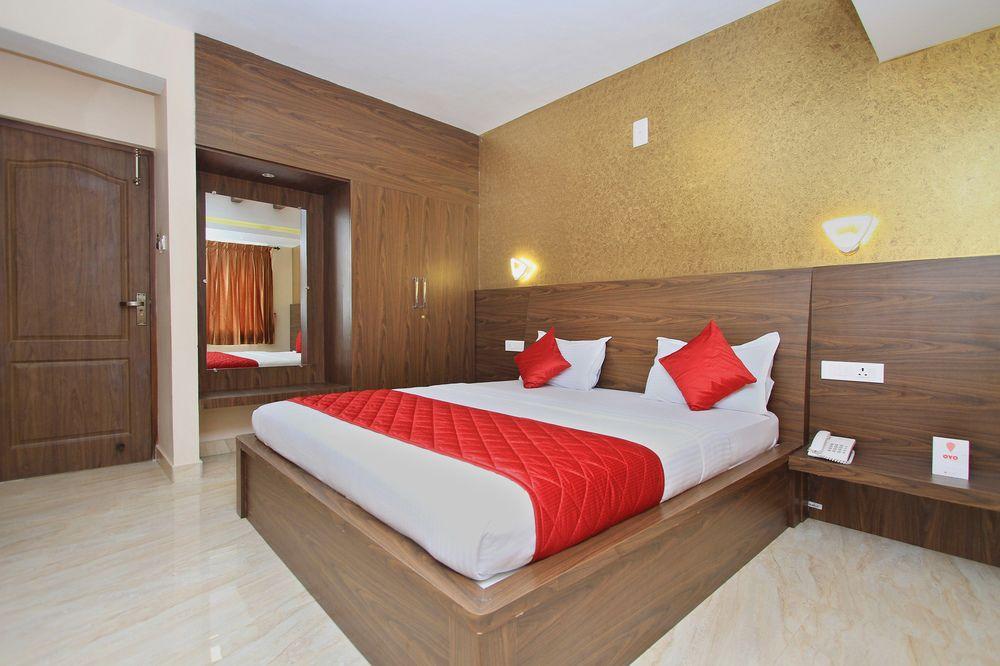 Oyo 11396 Hotel Cyprus Inn 