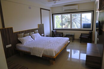 Hotel Sivaranjani Guestroom