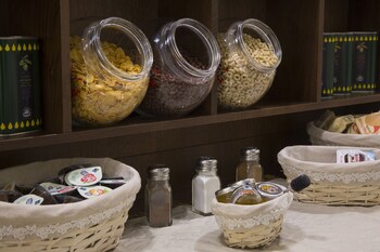 B&b Blanc Maison Etna Relais & Charme Breakfast Meal
