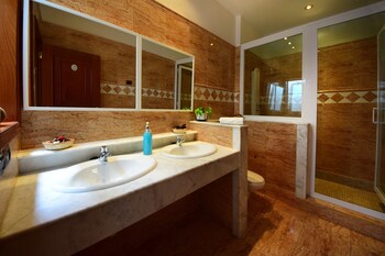 Casa Emblematica Armonia Bathroom
